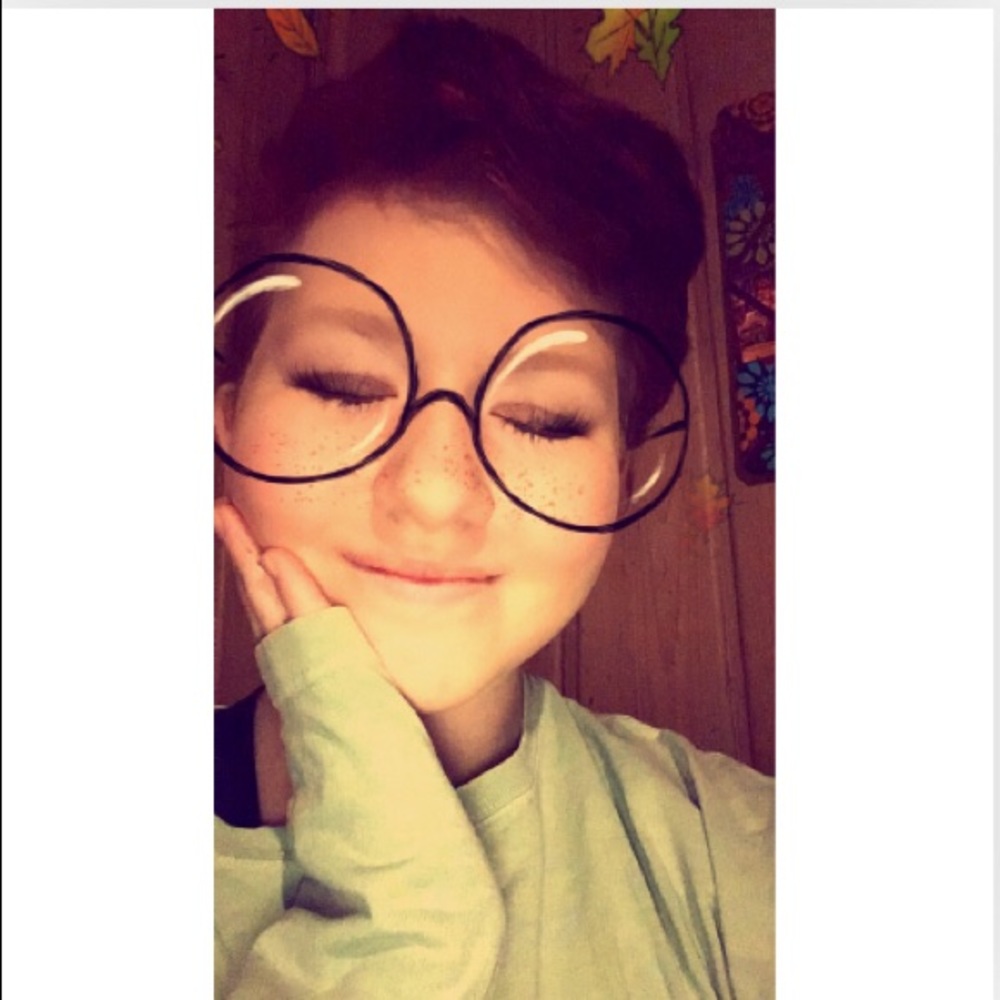 Meet your Posher, Hannah